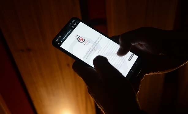 Governo de Minas amplia acesso a servio de bloqueio de celular em caso de furto ou roubo